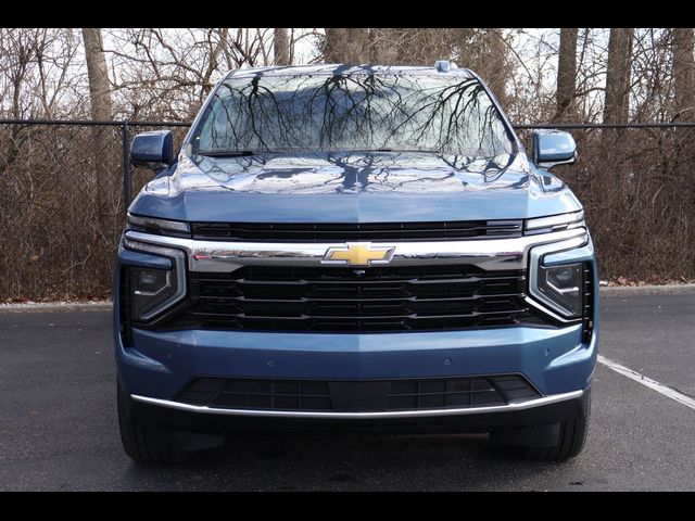 2025 Chevrolet Suburban LS