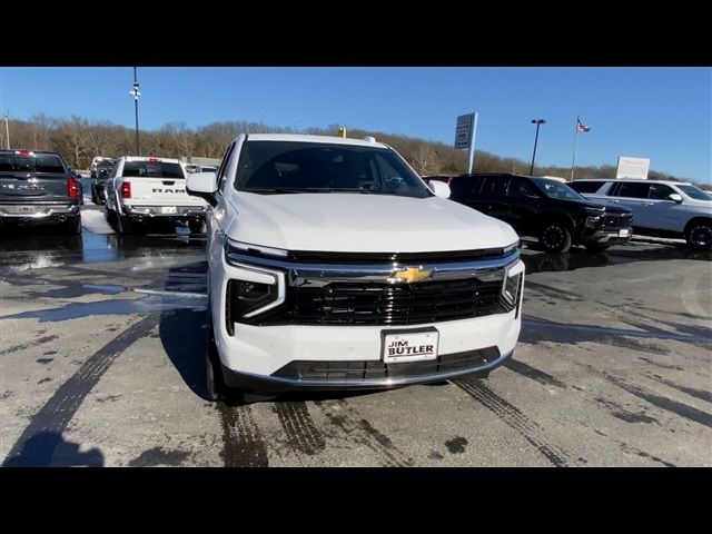 2025 Chevrolet Suburban LS