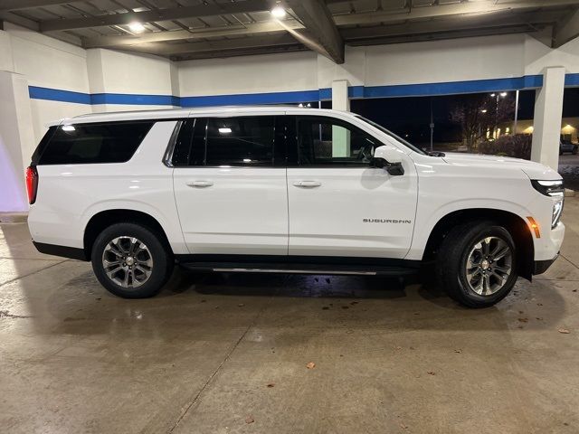 2025 Chevrolet Suburban LS