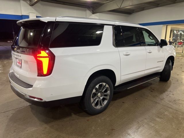 2025 Chevrolet Suburban LS