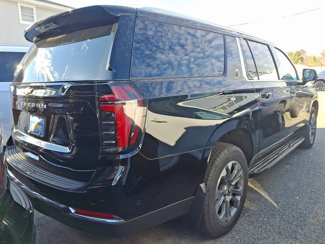 2025 Chevrolet Suburban LS