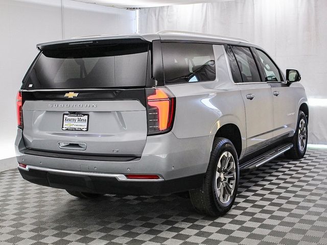 2025 Chevrolet Suburban LT