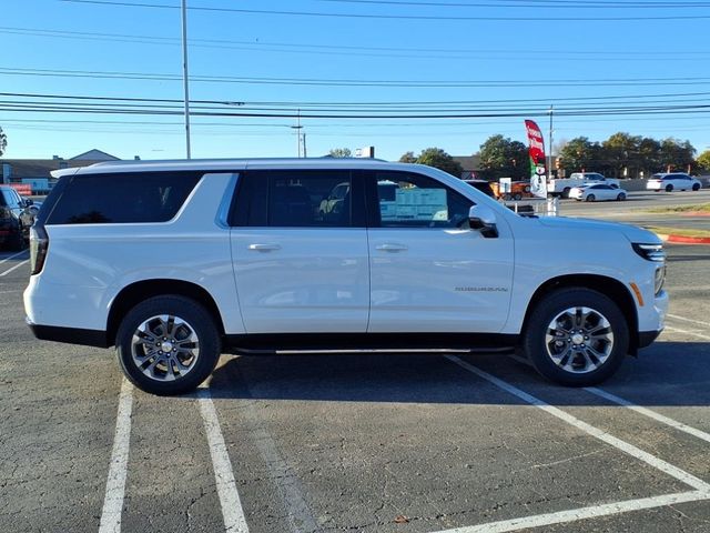 2025 Chevrolet Suburban LT