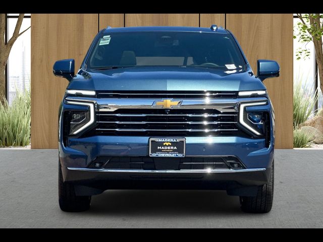 2025 Chevrolet Suburban LT