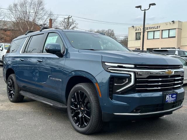 2025 Chevrolet Suburban LT