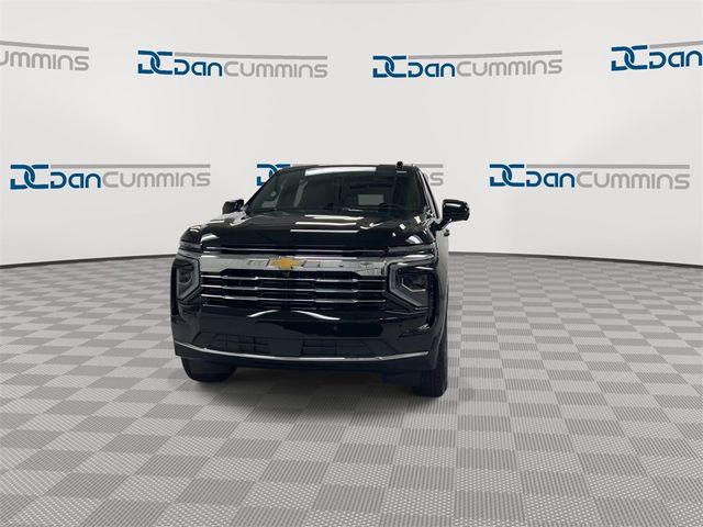 2025 Chevrolet Suburban LT