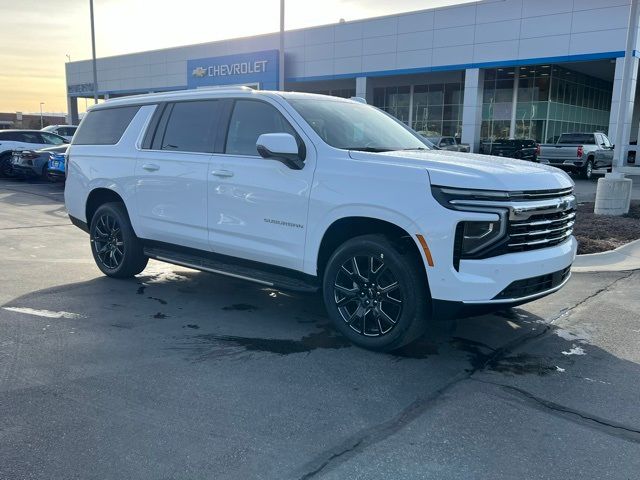 2025 Chevrolet Suburban LT