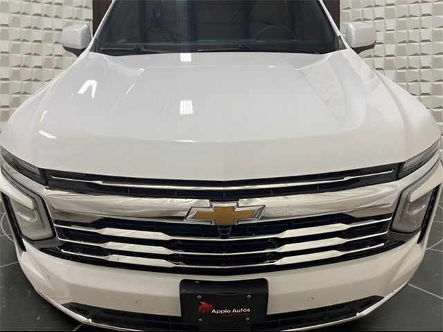 2025 Chevrolet Suburban LT