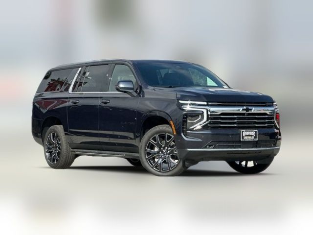 2025 Chevrolet Suburban LT