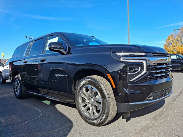 2025 Chevrolet Suburban LT