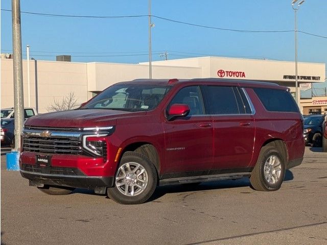 2025 Chevrolet Suburban LT