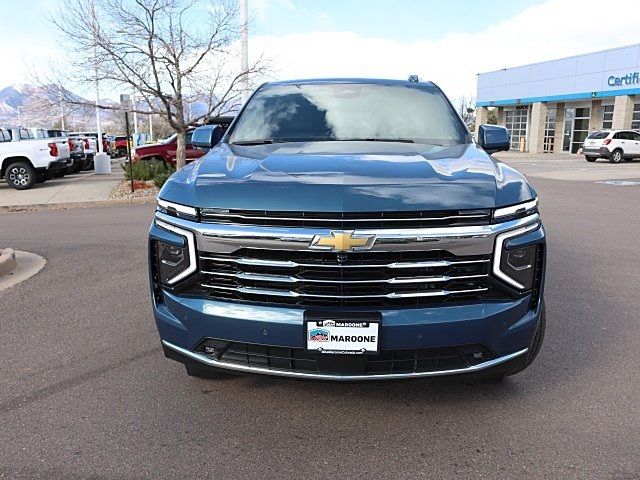 2025 Chevrolet Suburban LT