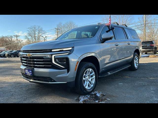 2025 Chevrolet Suburban LT