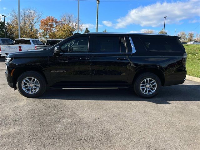 2025 Chevrolet Suburban LT