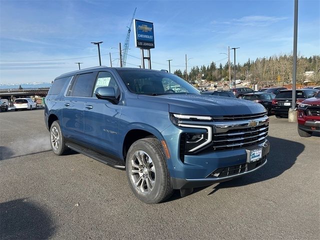 2025 Chevrolet Suburban LT