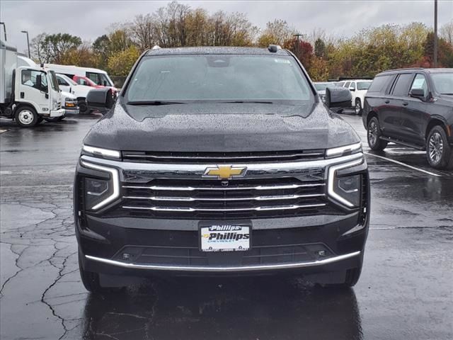 2025 Chevrolet Suburban LT