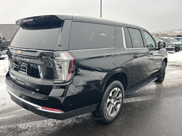 2025 Chevrolet Suburban LT