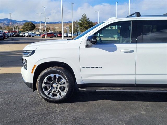 2025 Chevrolet Suburban LT