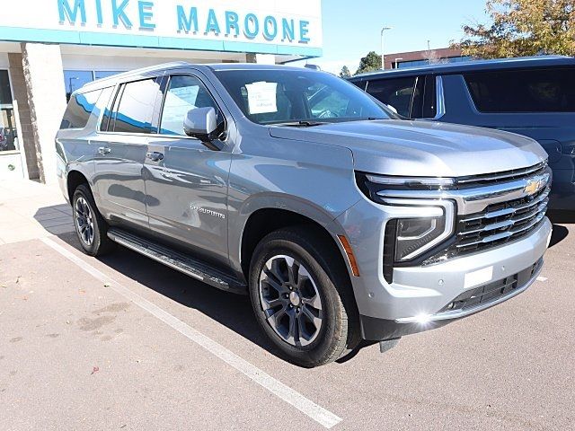 2025 Chevrolet Suburban LT