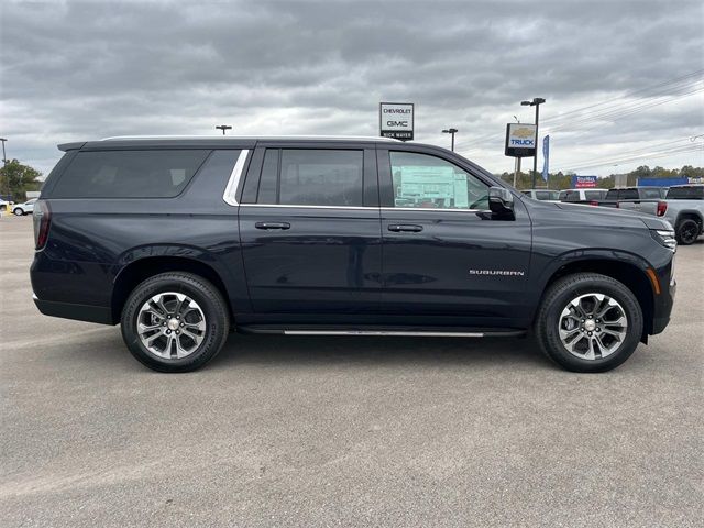 2025 Chevrolet Suburban LT