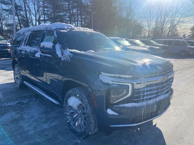 2025 Chevrolet Suburban LT