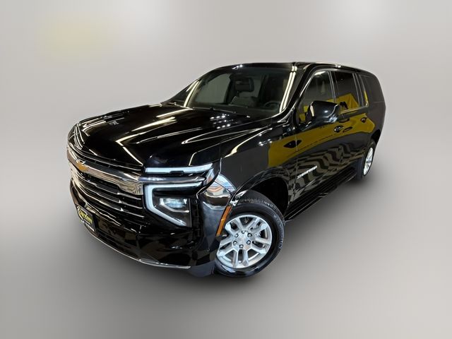 2025 Chevrolet Suburban LT