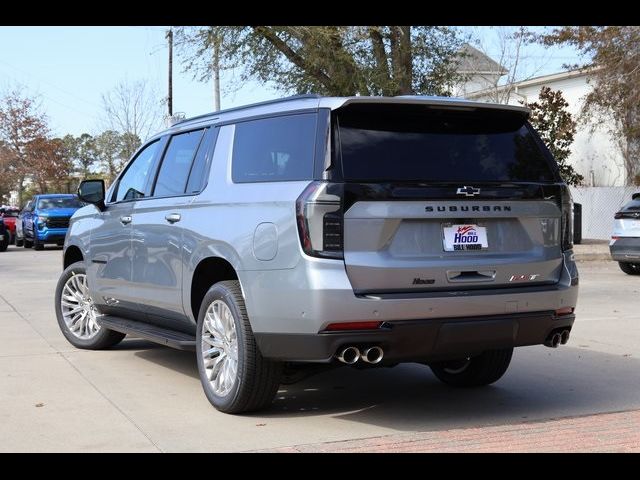 2025 Chevrolet Suburban RST