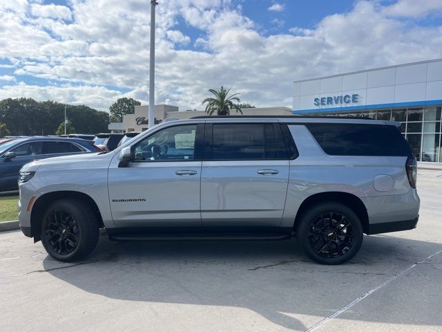 2025 Chevrolet Suburban RST