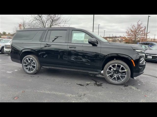 2025 Chevrolet Suburban RST