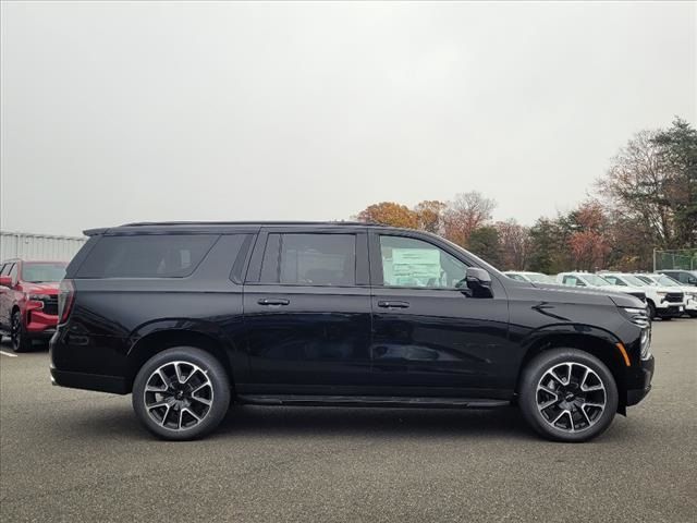 2025 Chevrolet Suburban RST