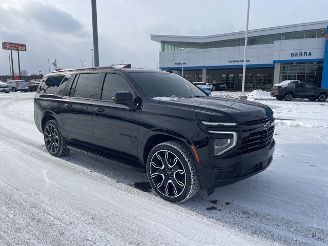 2025 Chevrolet Suburban RST