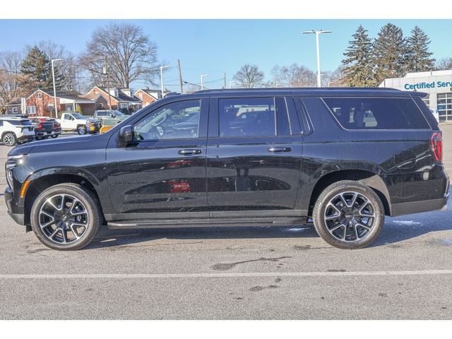 2025 Chevrolet Suburban RST