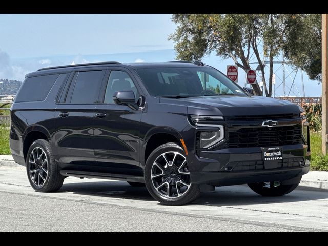 2025 Chevrolet Suburban RST