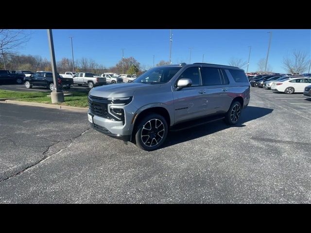 2025 Chevrolet Suburban RST