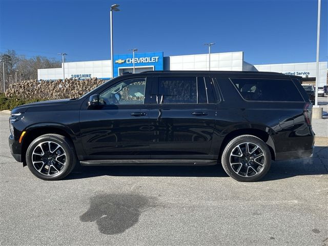 2025 Chevrolet Suburban RST