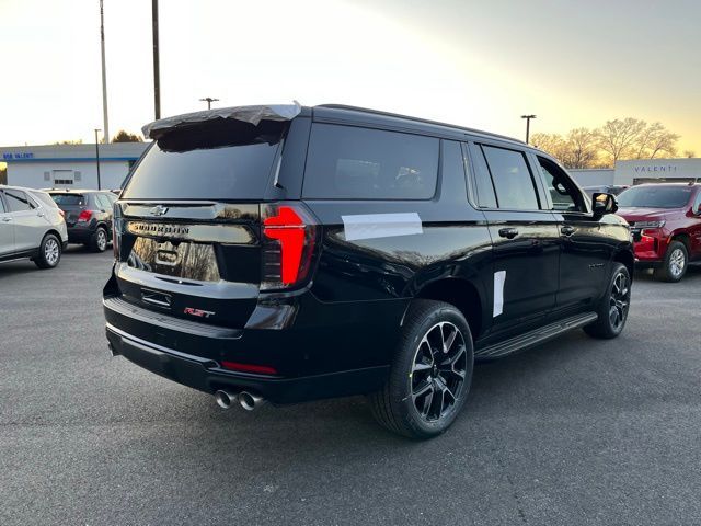 2025 Chevrolet Suburban RST
