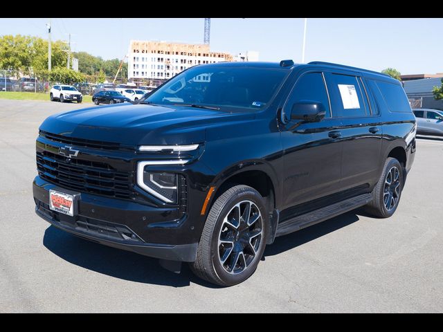 2025 Chevrolet Suburban RST