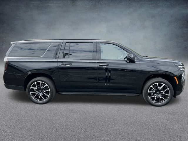 2025 Chevrolet Suburban RST