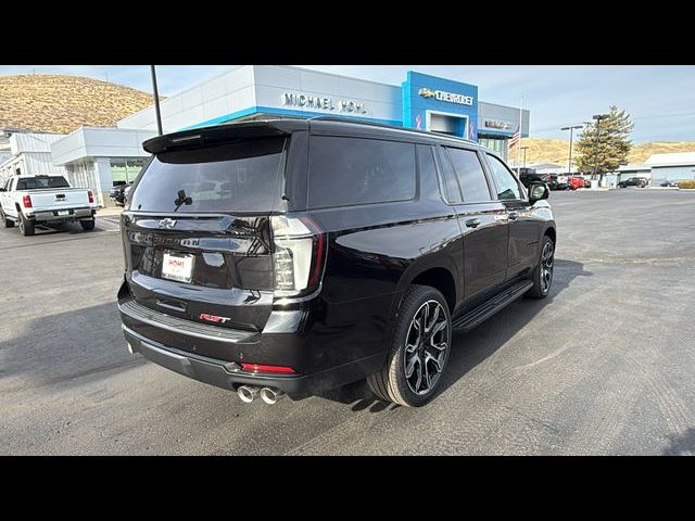 2025 Chevrolet Suburban RST