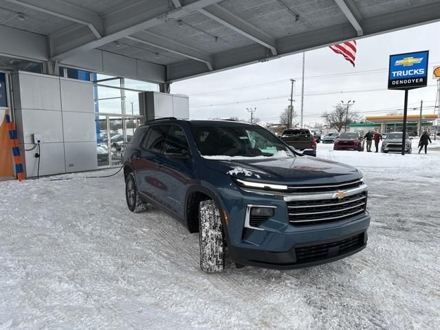 2025 Chevrolet Traverse AWD LT