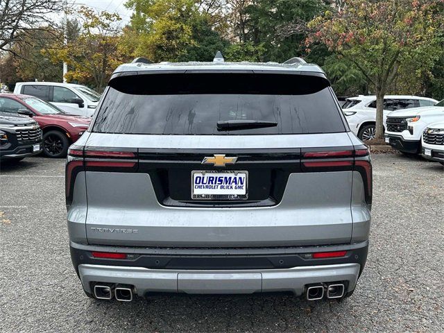 2025 Chevrolet Traverse FWD LT