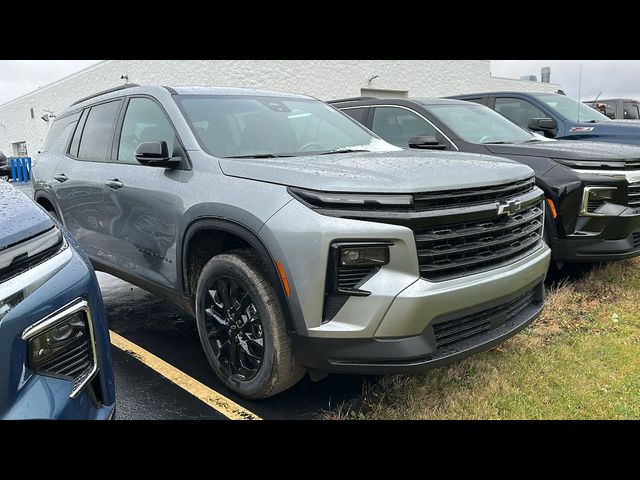 2025 Chevrolet Traverse FWD LT