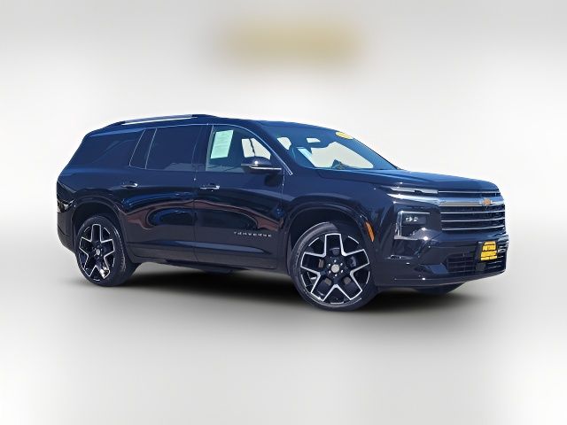 2025 Chevrolet Traverse AWD High Country