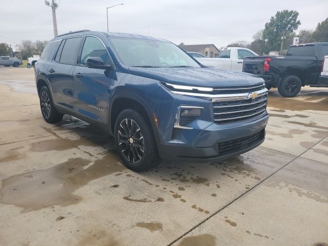 2025 Chevrolet Traverse FWD LT