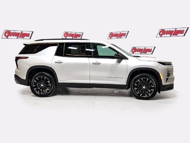 2025 Chevrolet Traverse FWD LT