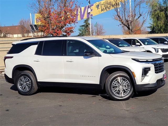 2025 Chevrolet Traverse FWD LT