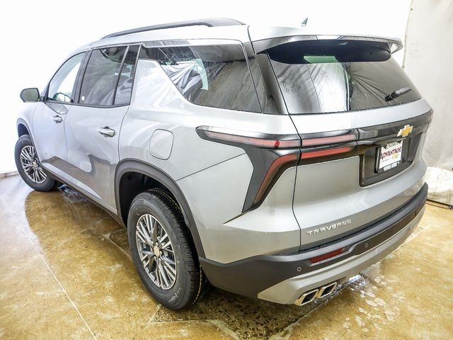 2025 Chevrolet Traverse FWD LT