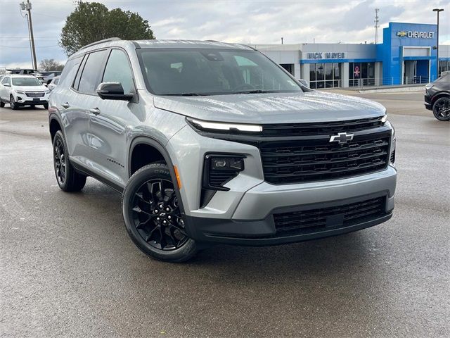 2025 Chevrolet Traverse FWD LT