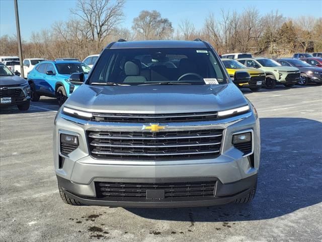 2025 Chevrolet Traverse FWD LT