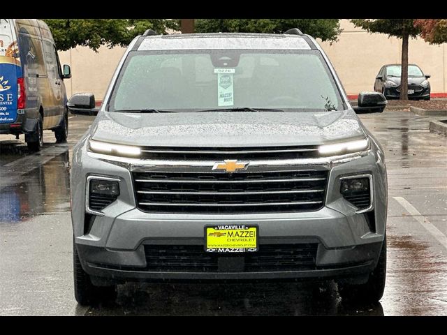 2025 Chevrolet Traverse AWD LT